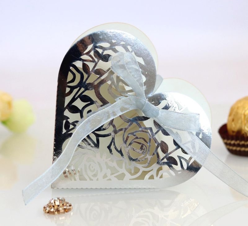 Simple Creative Wedding Party Hollow Rose Candy Packaging Box