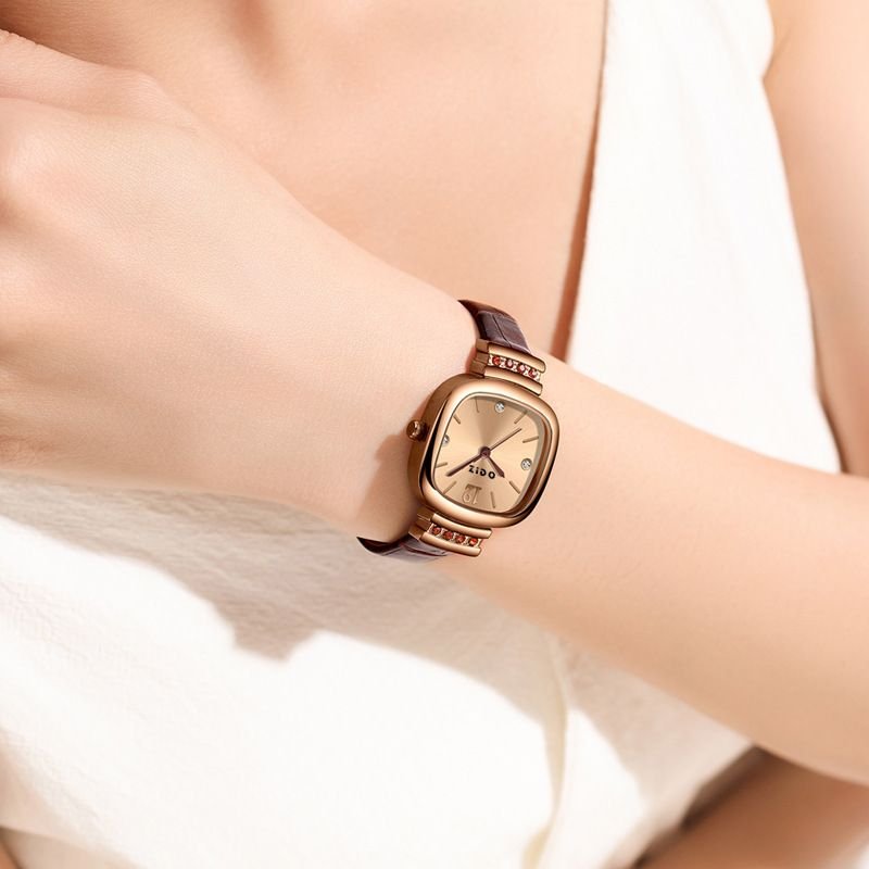 Women Fashion Retro Square Quartz Watch