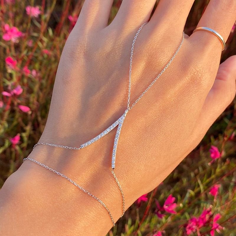 Women Fashion Simple V-Shaped Diamond Finger Bracelet