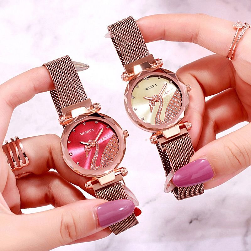 Women Fashion Creative Swan Rhinestone Magnetic Quartz Watch