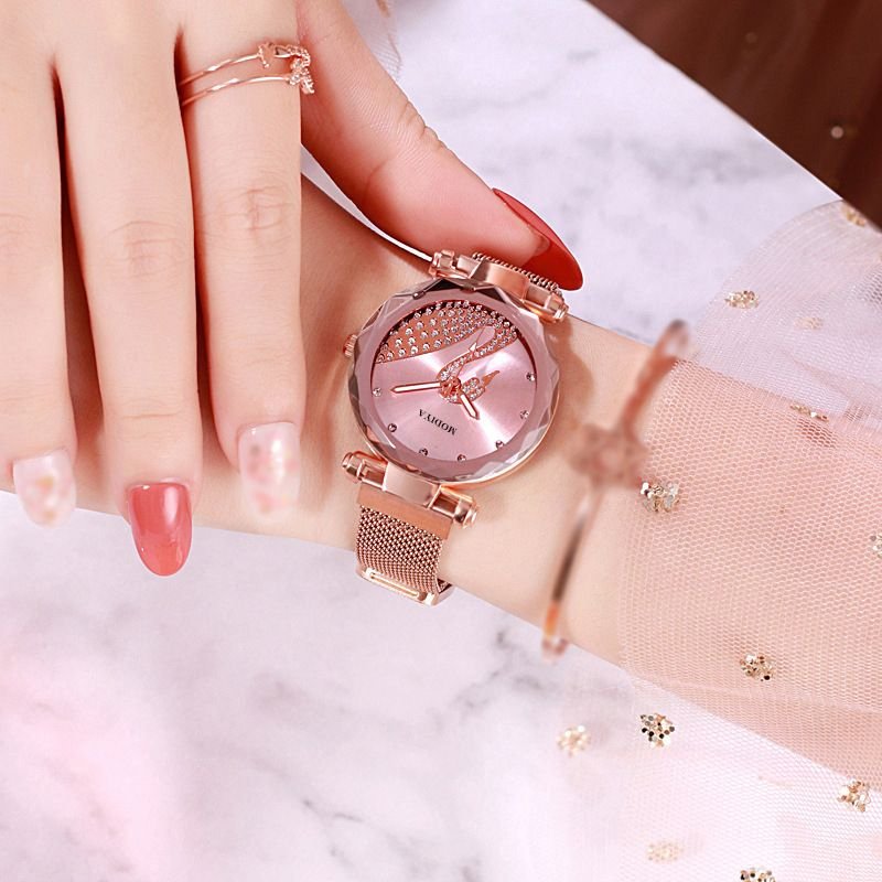 Women Fashion Creative Swan Rhinestone Magnetic Quartz Watch